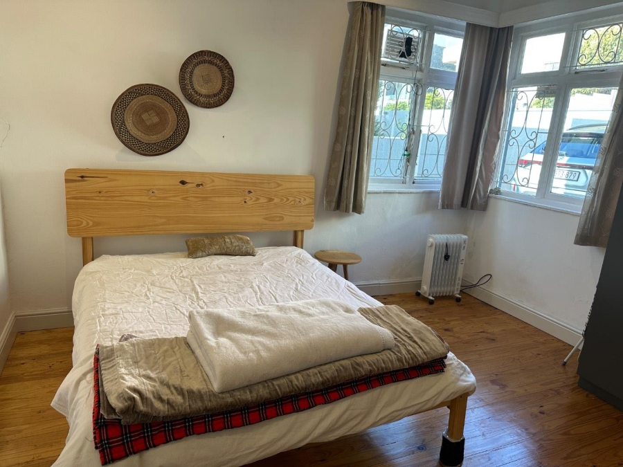 To Let 3 Bedroom Property for Rent in Vredehoek Western Cape